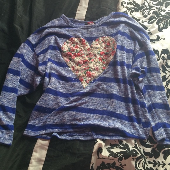Cute loose shirt
