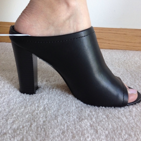 Not For Sale Women's black pumps. Sz 8.5. - Picture 3 of 3
