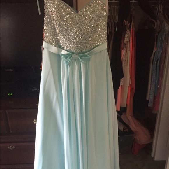 Prom Dresses & Skirts - Light blue prom dress with satin bow and crystals