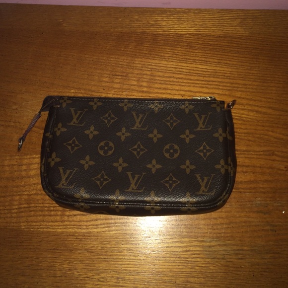 Louis Vuitton purse