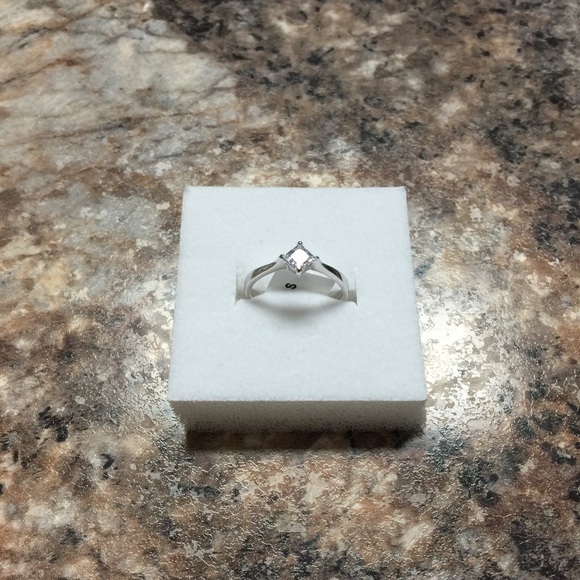 🆕 0.2ct (.925 Sterling Silver) Petite Engagement - Picture 3 of 4