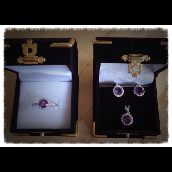 Amerhyst set with white gold