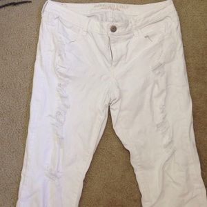 White distressed jean capri's