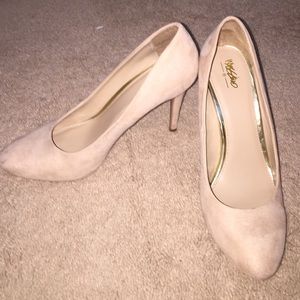 Beige suede heels
