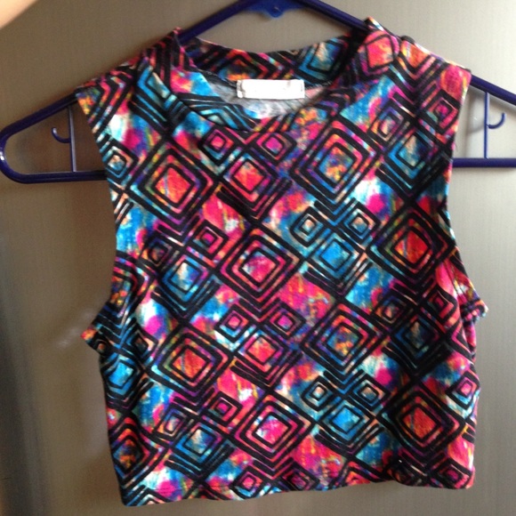 Crop top