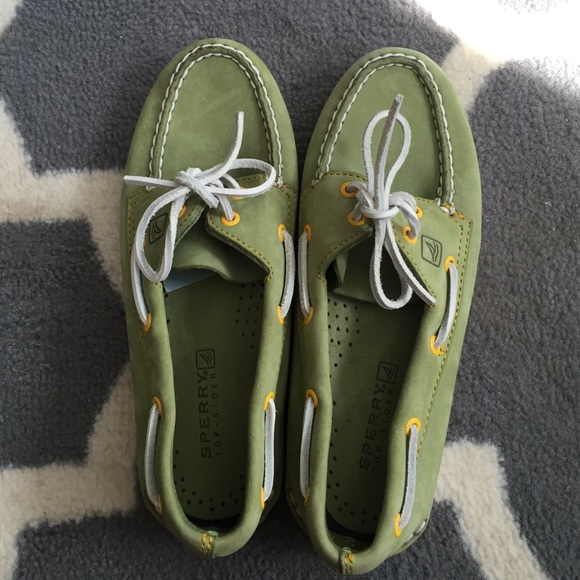 Size 6.5 Sperry Topsiders