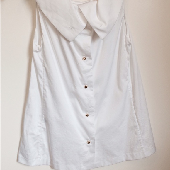 Kate Spade New York Sleeveless Back Button Up Top - Picture 2 of 3