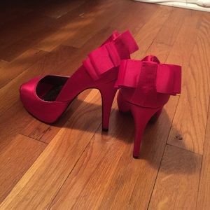 Charles by Charles David red satin pumps