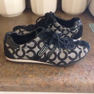 Authentic Coach tennis shoes.Great used condition!