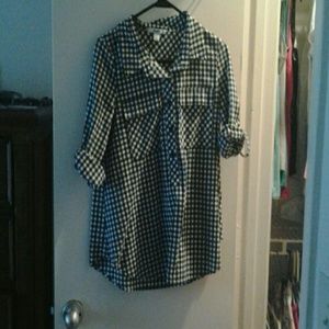 A shirt with black and white pattern