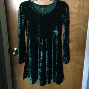 Forever 21 long sleeve green velvet dress