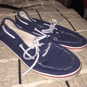 Steve Madden boat shoes ❗️ALL $4 ITEMS ARE BOGO ❗️