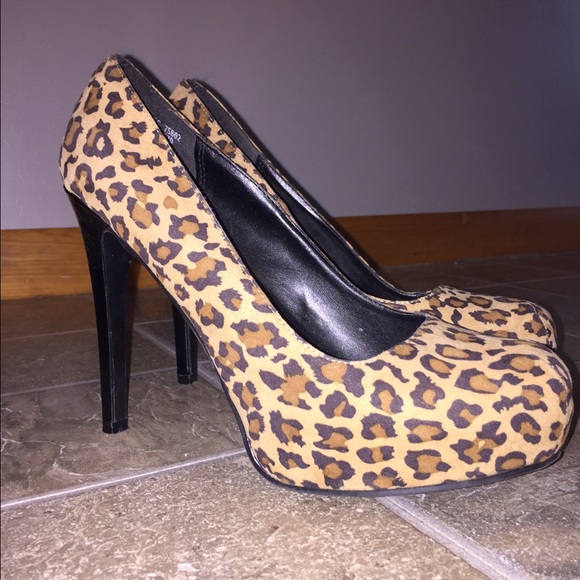 Never worn leopard heels