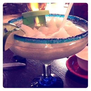 NO REASONABLE OFFER REFUSED! Jus want closet empty