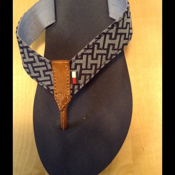 Flip flops. Tommy Hilfiger. Size 10.