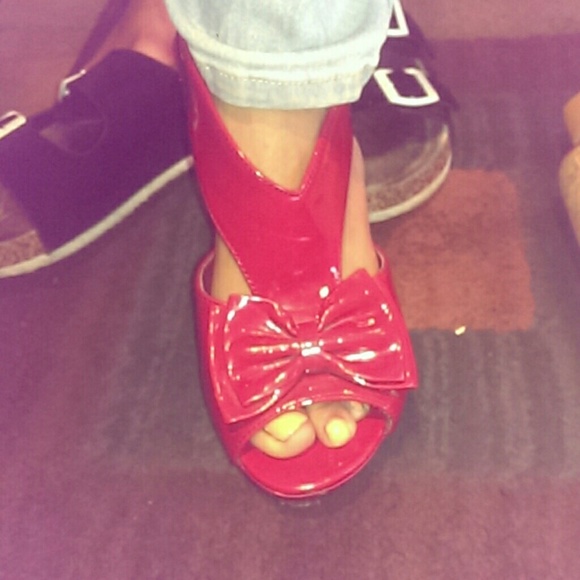Red wedges