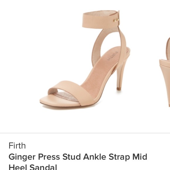 *SOLD* Leather beige sandals