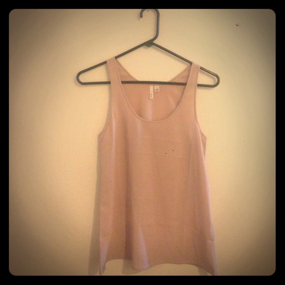 Cute nude/light pink tank top.