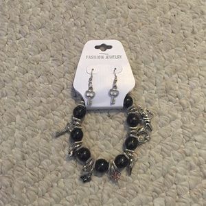 Earring/bracelet set