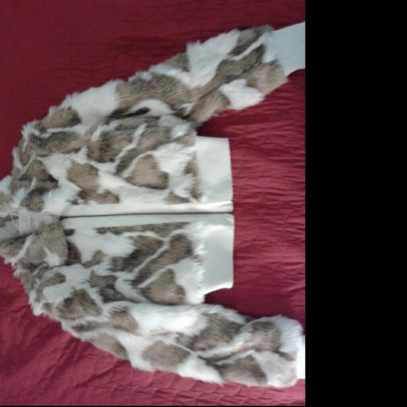 SOLD Rave Faux fur Jacket - Picture 2 of 2