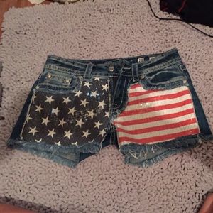 Miss me usa shorts!