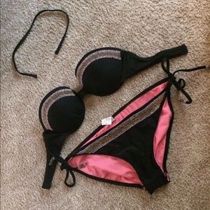 Strapless bathing suit