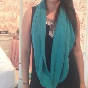 Teal circle scarf