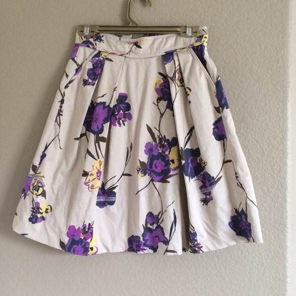 BB Dakota Dresses & Skirts - Taupe Skirt With Flowers