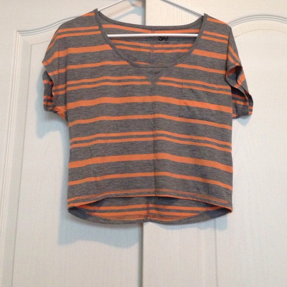 Crop top bundle!!! - Picture 2 of 4