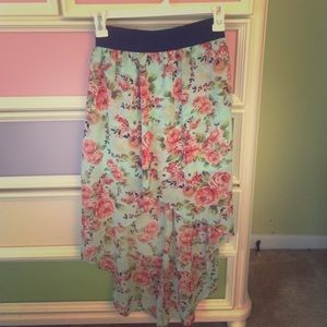 Floral High-Low skirt (Never Worn)