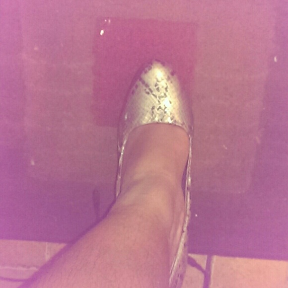 Heels - Picture 2 of 4