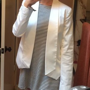 White Mossimo Su. Fitted Blazer