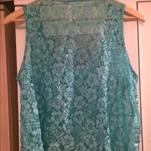 Embroidered Floral Blue Tanktop - Picture 3 of 4