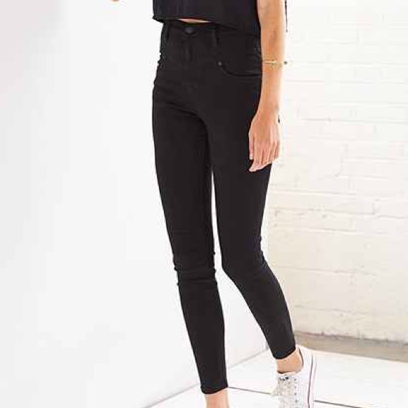 [Urban Outfitters] BDG hi rise Jean
