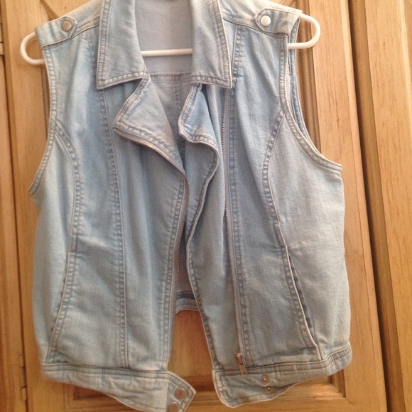 Vest - Picture 2 of 2