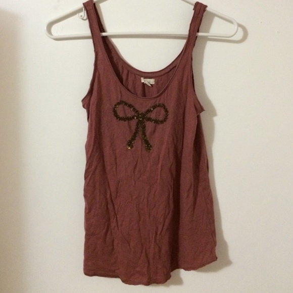 Beaded bow tank