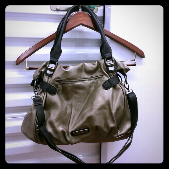 Steve Madden black & copper color purse