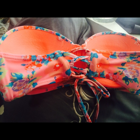 Forever 21 bathing suit top
