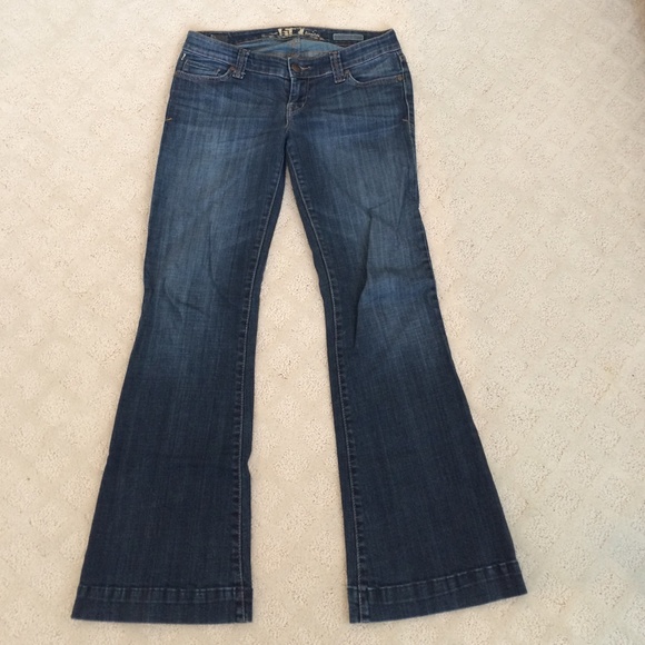!It Bootcut Jeans.