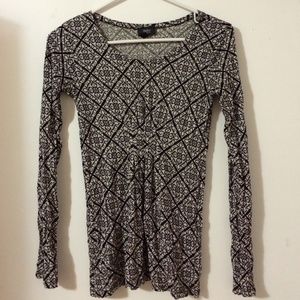 Patterned top
