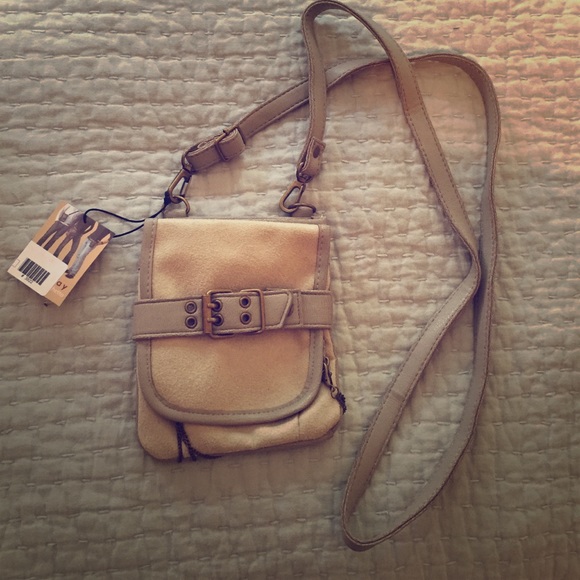 Cross-body purse