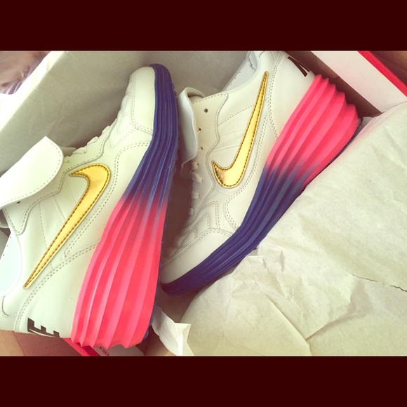 Nike Shoes - LIMITED EDITION - Nike pink & blue sneakers 💗💙