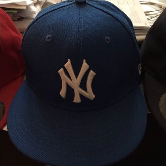 Figfty nine fifty hats .. - Picture 3 of 4