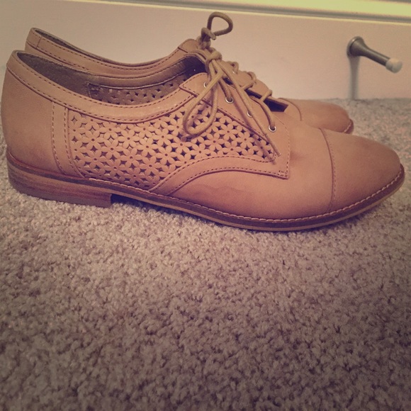 Gianni Bini Oxford Shoe