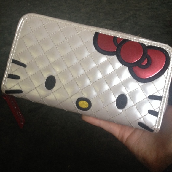 Loungefly X Hello Kitty wallet