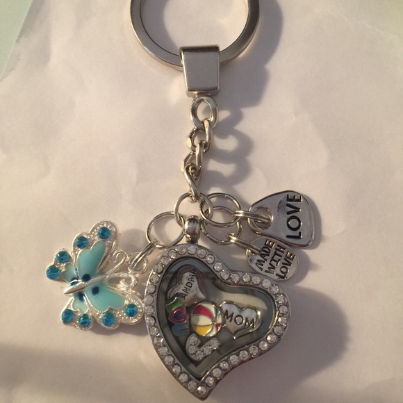 Floating Locket Heart Keychain