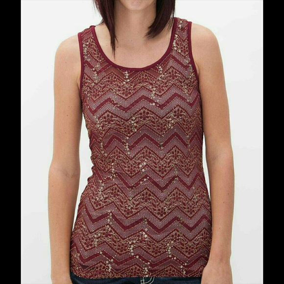 💞BKE Sequin tank top