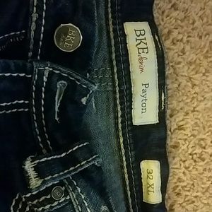 BKE size 32 XL stylish jeans
