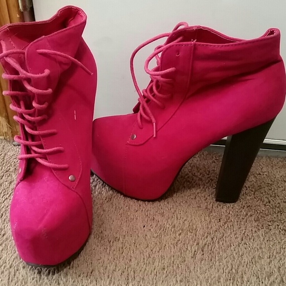 Booties heels - Picture 1 of 3