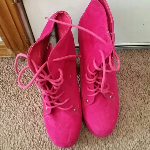 Booties heels - Picture 2 of 3